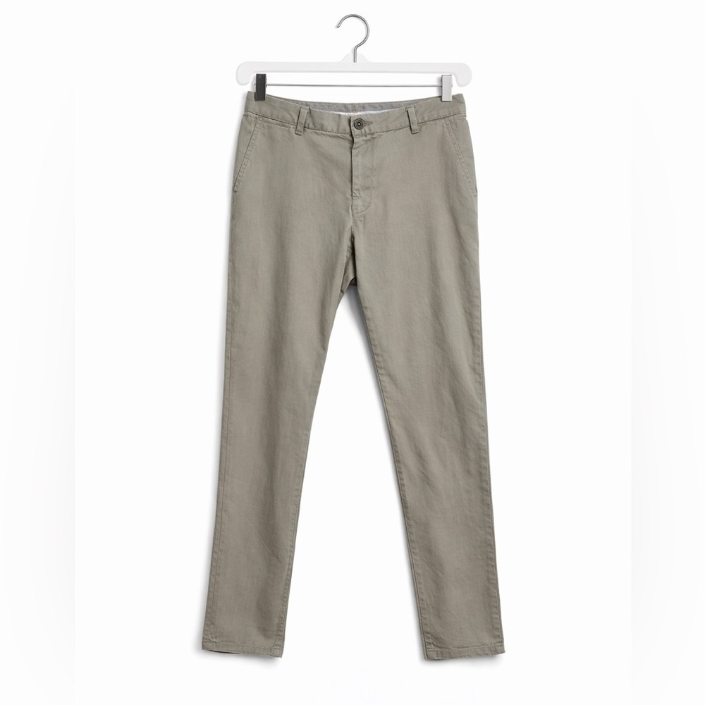 Dockers by Levi Strauss Men’s Athletic Fit Khaki Pants 30x32 Flat Front